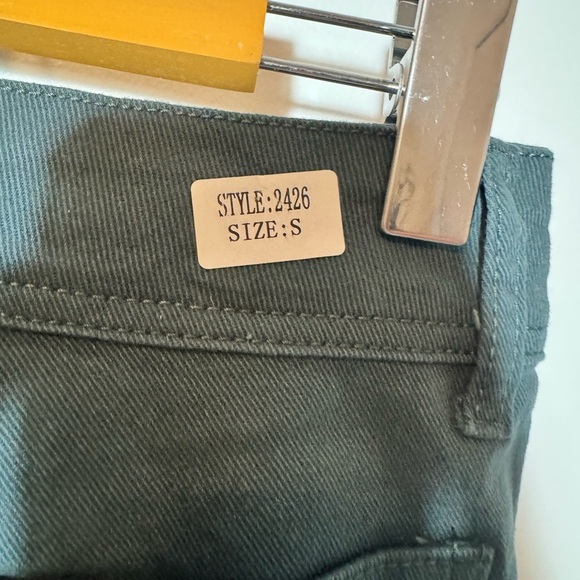 🛍️SHEIN Cargo Pants NWOT - Size S - Picture 3 of 4